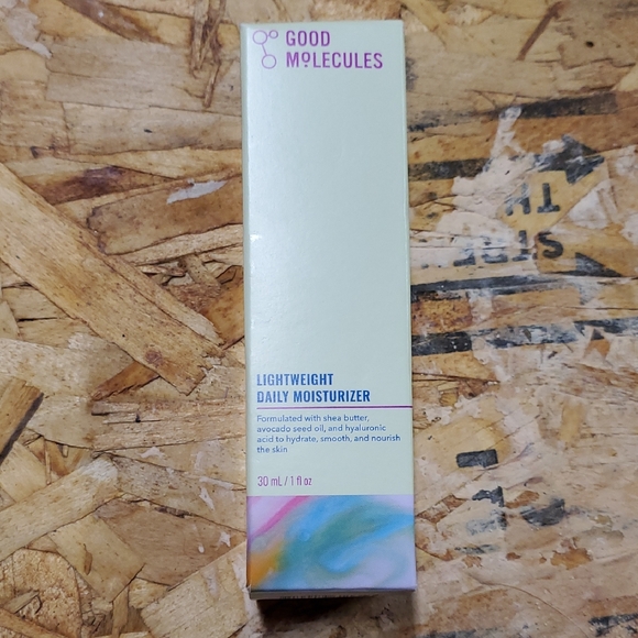 Good Molecules Lightweight Daily Moisturizer with Shea Butter - Picture 1 of 6